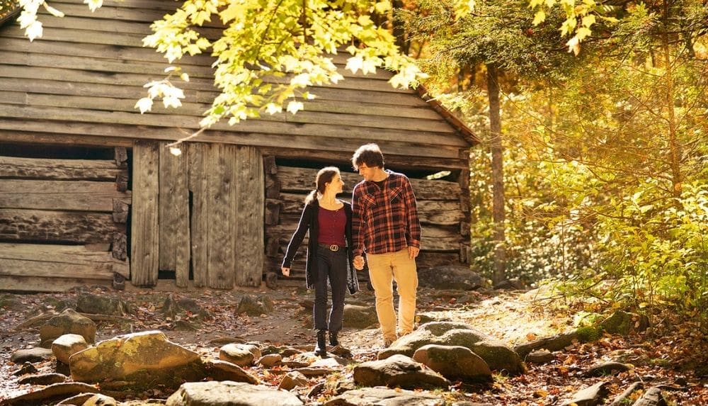 See the fall foliage during your couples getaway