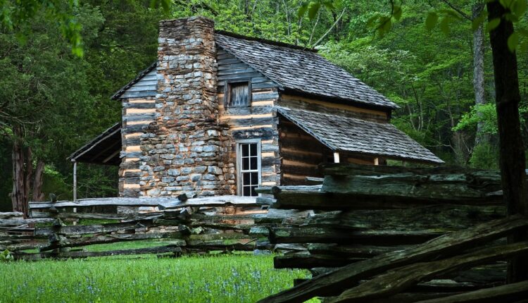 John Oliver cabin on Rich Mountain Loop in Cades Cove