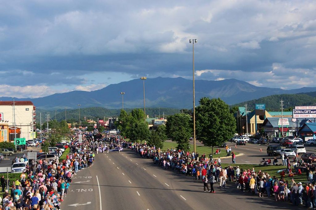 Dolly's Homecoming Parade 2016