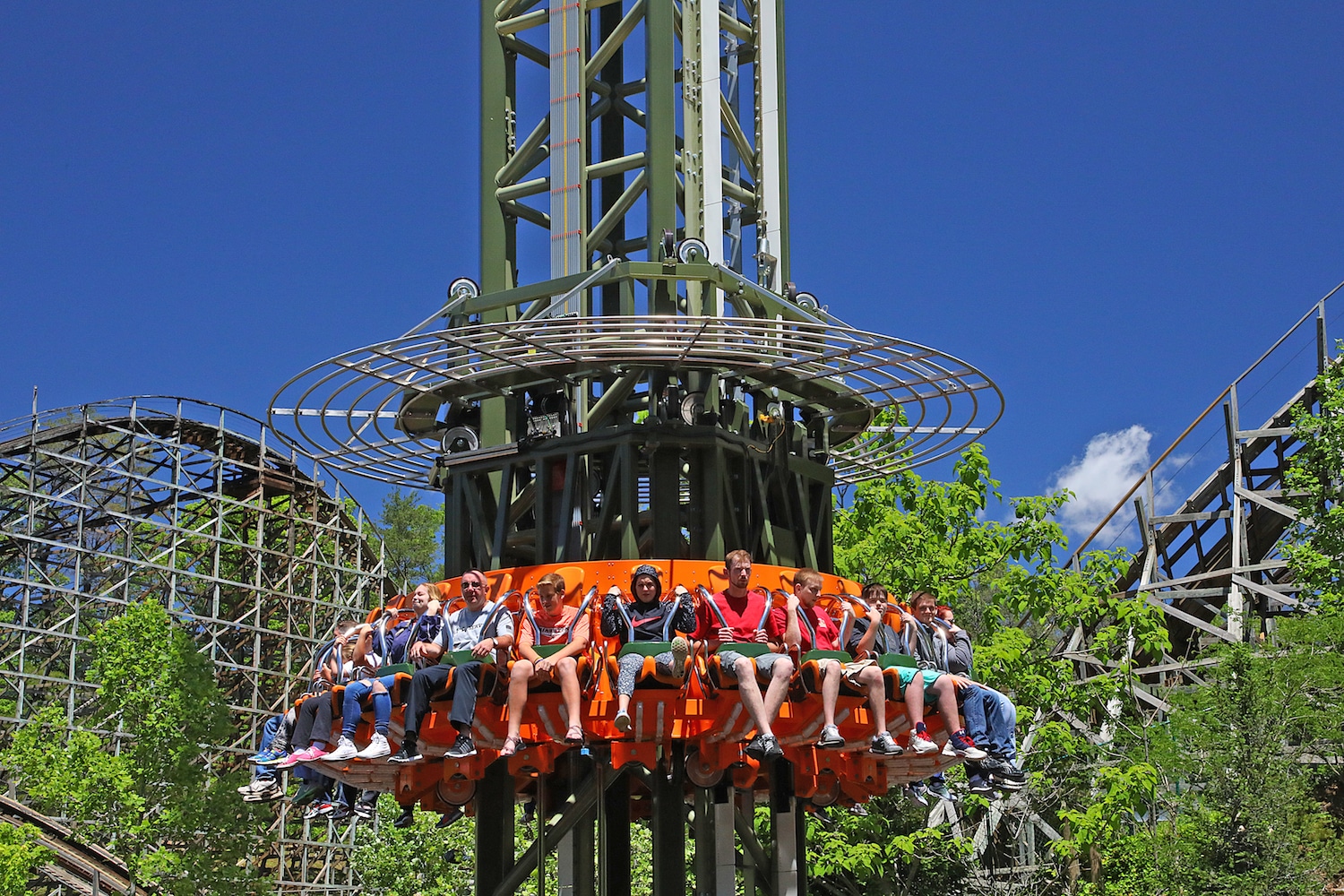 Rides At Dollywood Theme Park