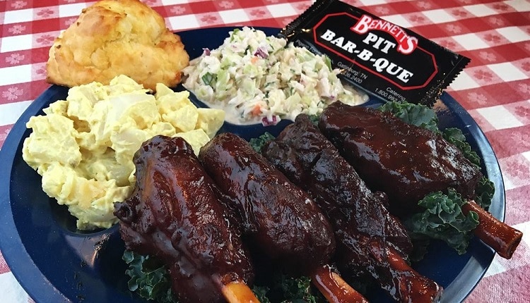 Bennett's Pit Bar-B-Que in Pigeon Forge TN