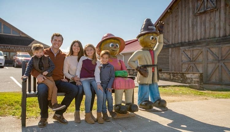 Family Photos with Fall Scarecrows on the Parkway