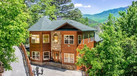 King of the Mountain - Natural Retreats Great Smoky Mountains