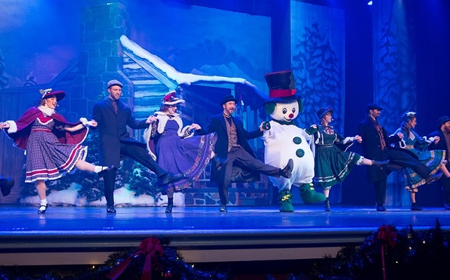Dollywood Christmas Shows
