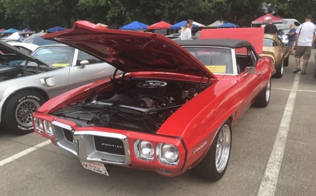 Pontiacs in Pigeon Forge Classic Car Show