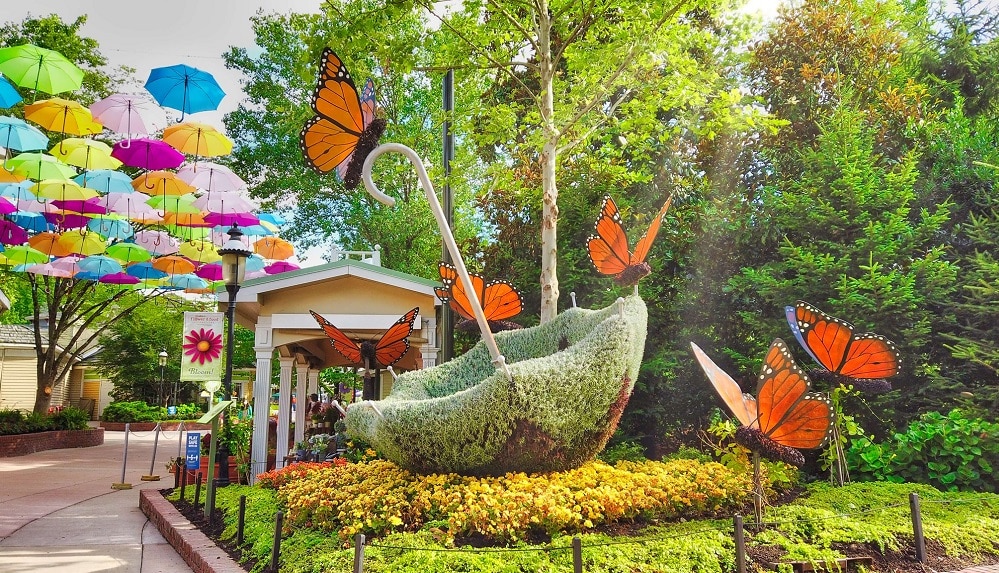 Living Plant Sculptures at the Dollywood Flower & Food Festival