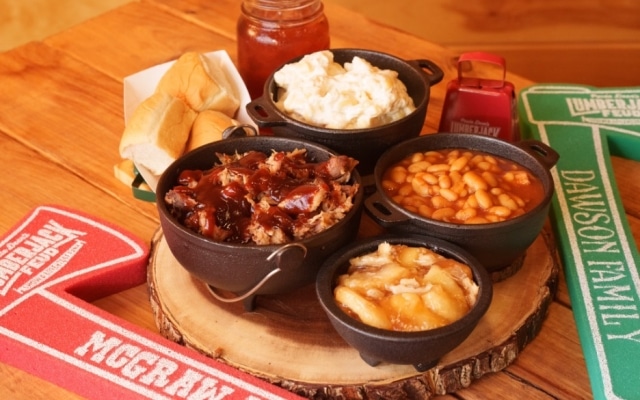 Dinner at Paula Deen's Lumberjack Feud Supper Show