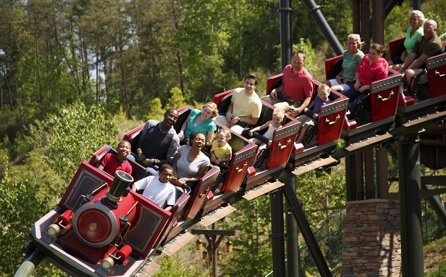 10 Classic Amusement Park Rides