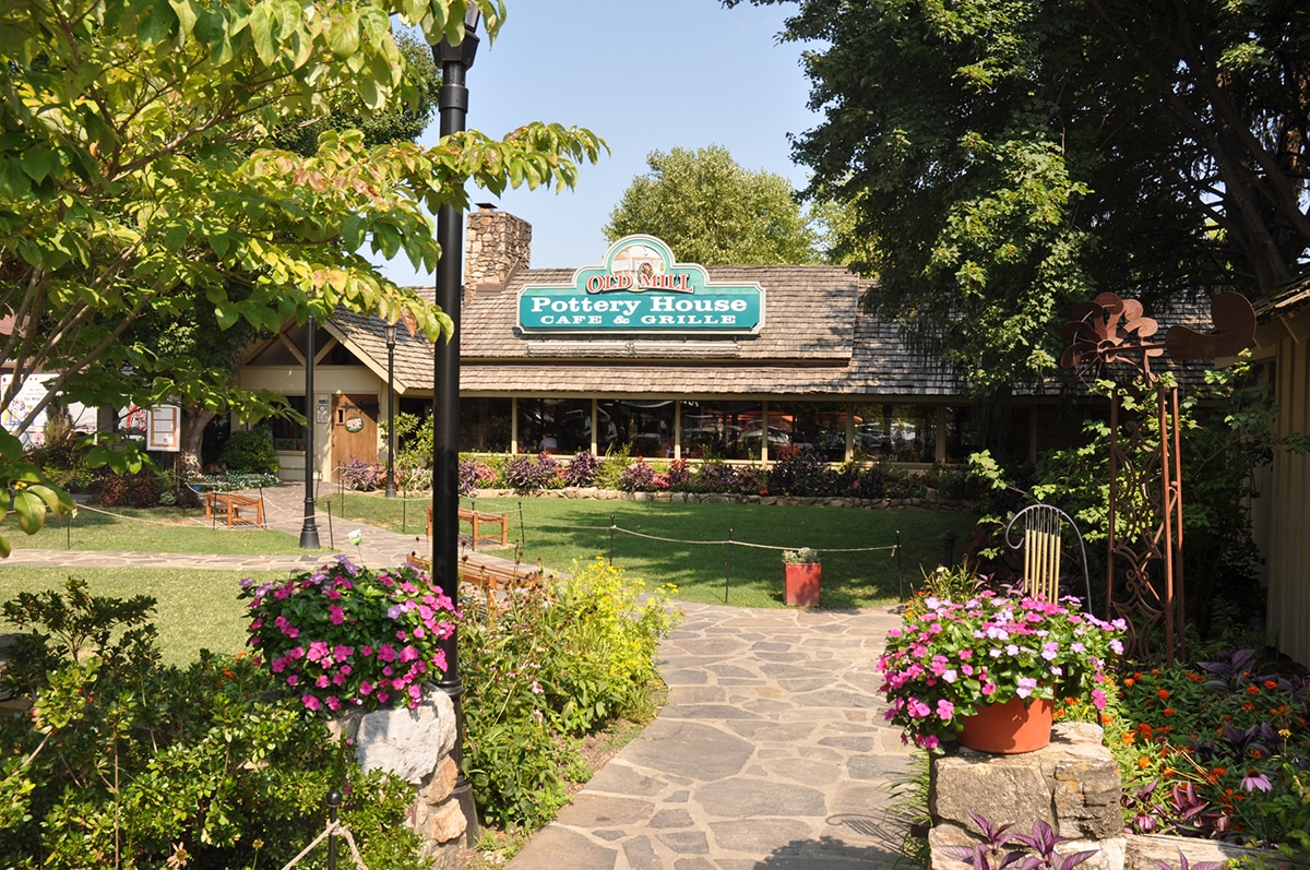 Pottery House Cafe & Grille