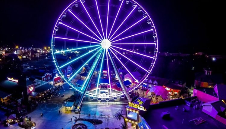 the Great Smoky Mountain Ferris wheel in Pigeon Forge TN