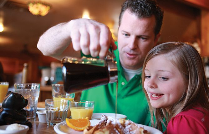 Family Style Breakfast in Pigeon Forge TN