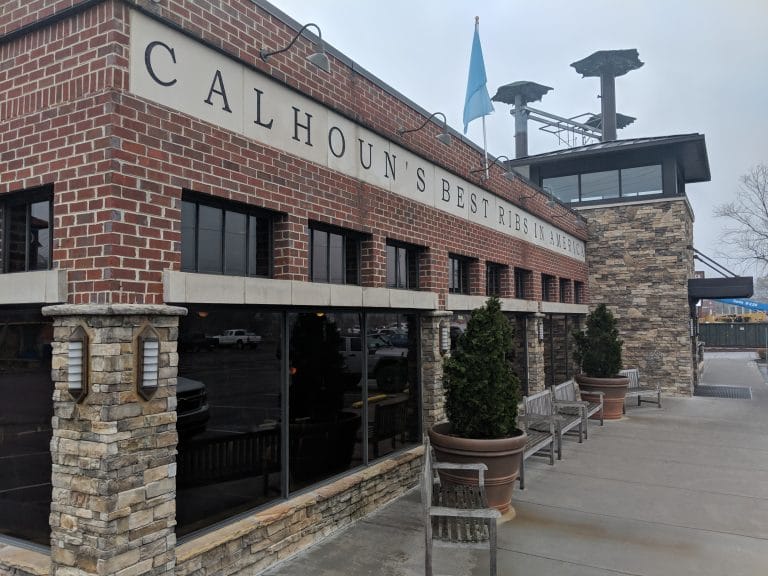 Pet Friendly Restaurants in Pigeon Tennessee