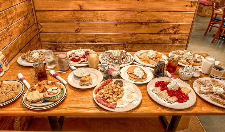 Where to Eat Pancakes in Pigeon Forge - Best Pancake Houses