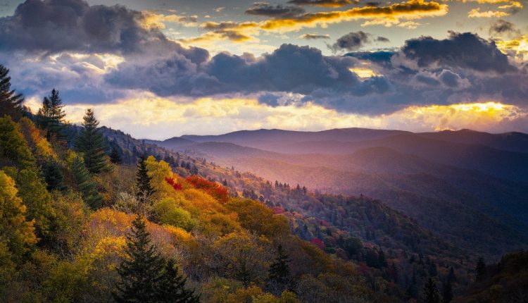 fall-foliage-pigeon-forge-smoky-mountains-1200x675 Pigeon Forge