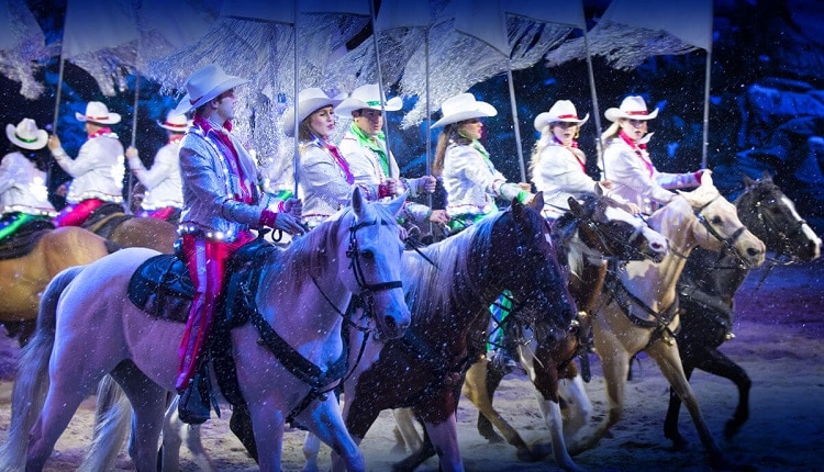 See the amazing Christmas show at Dolly Parton's Stampede