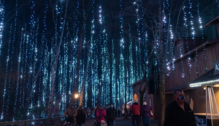 Celebrate the holiday season at Dollywood's Smoky Mountain Christmas