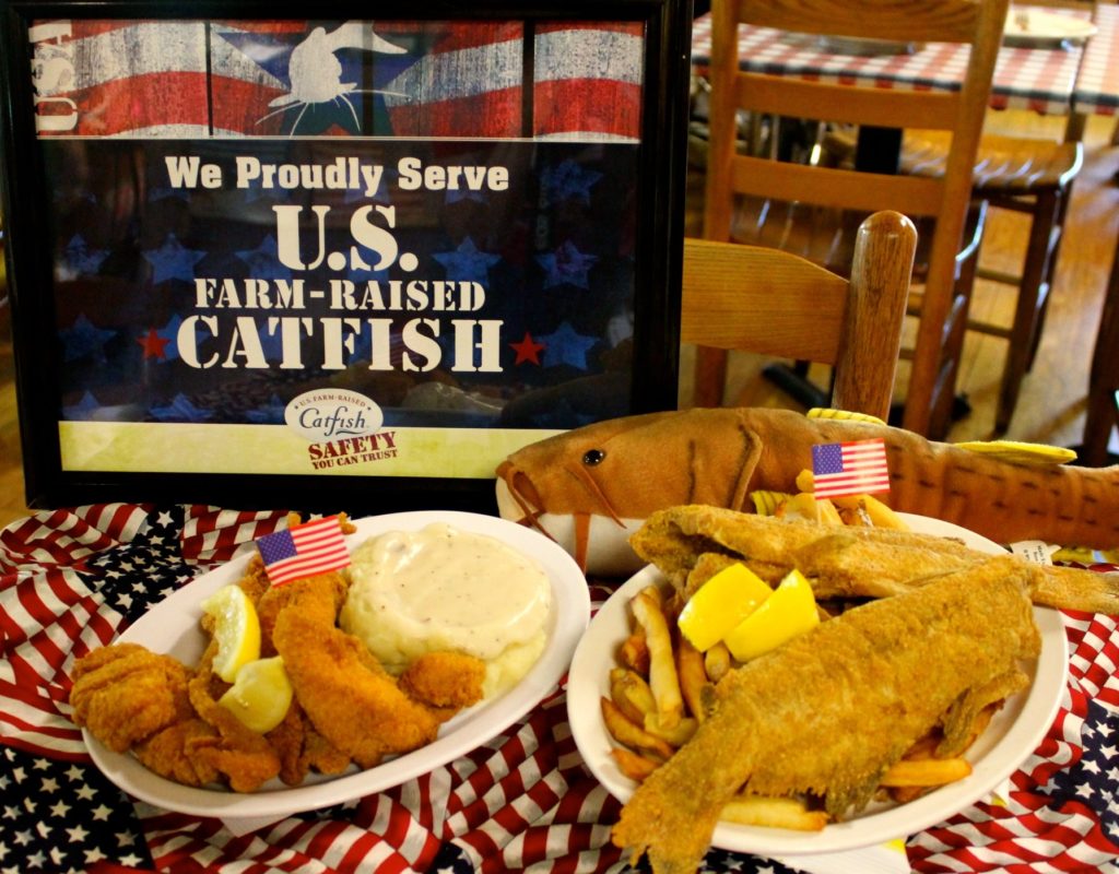Huck Finn’s Catfish, Chicken, & Steaks