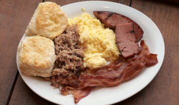 Bennett’s BBQ - Breakfast with Pulled Pork