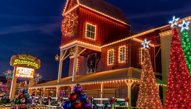 Make Christmas At Dolly Parton’s Stampede Part of Your Family Tradition