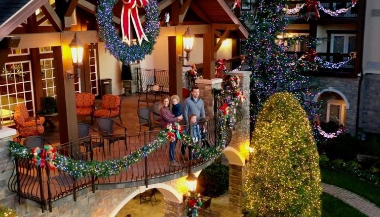 The Inn at Christmas Place Holiday Lights