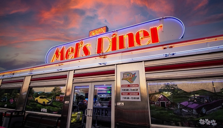 Mel’s Diner serves breakfast all day long
