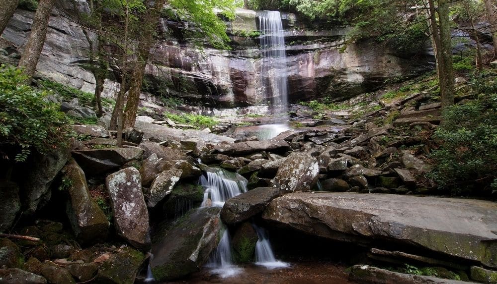 Watch rainbows form on sunny days at Rainbow Falls 