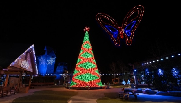 Dollywood' Christmas Holiday Light Drone Show