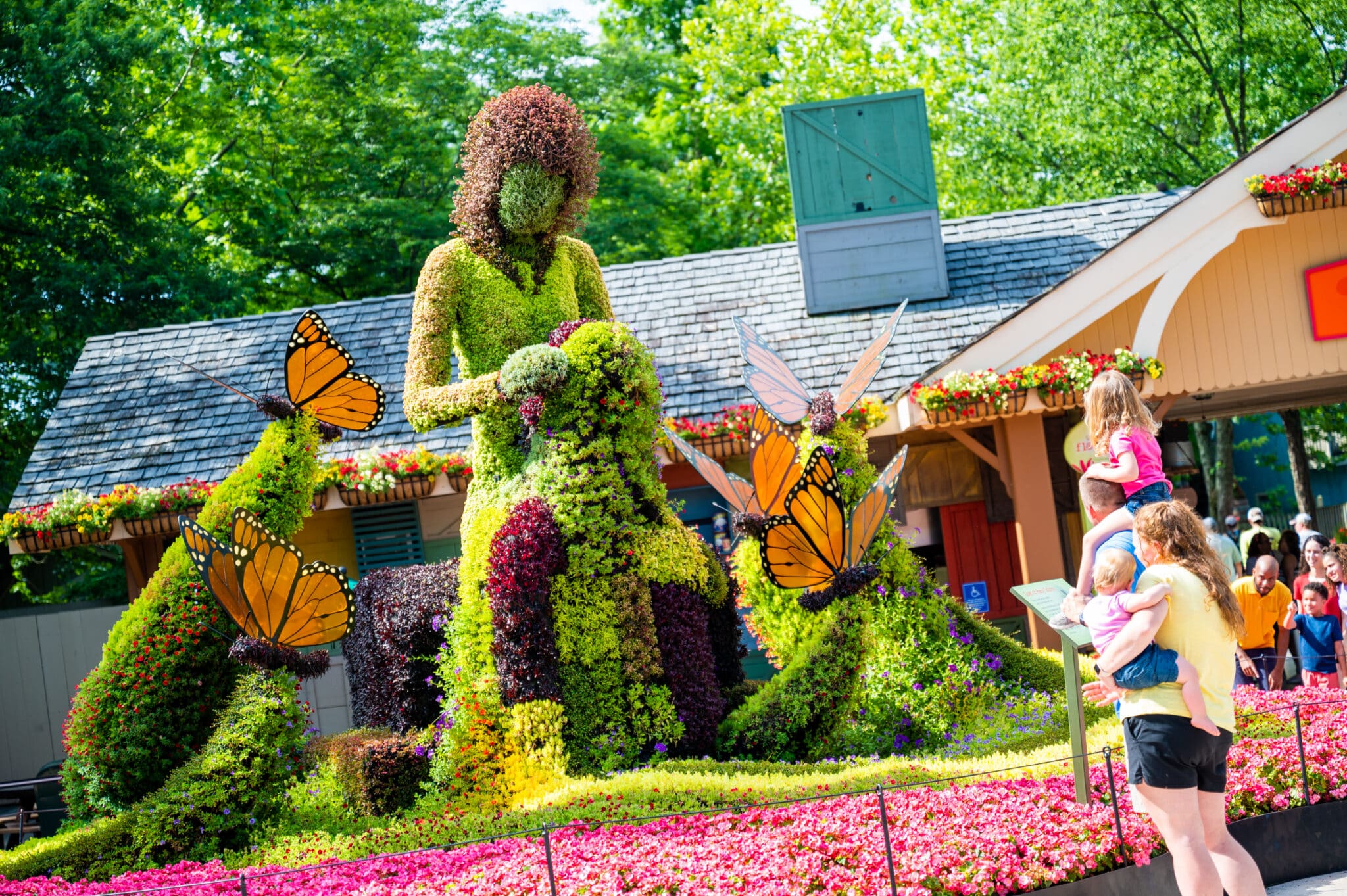 flower display at Dollywood’s Flower & Food Festival