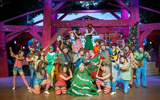 Hatfield & McCoy Dinner Feud – Christmas Show
