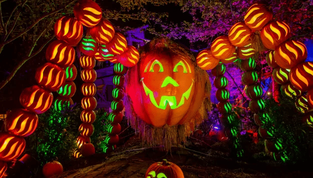 Dollywood Great Pumpkin Luminights