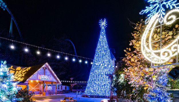 Holiday lights at Dollywood