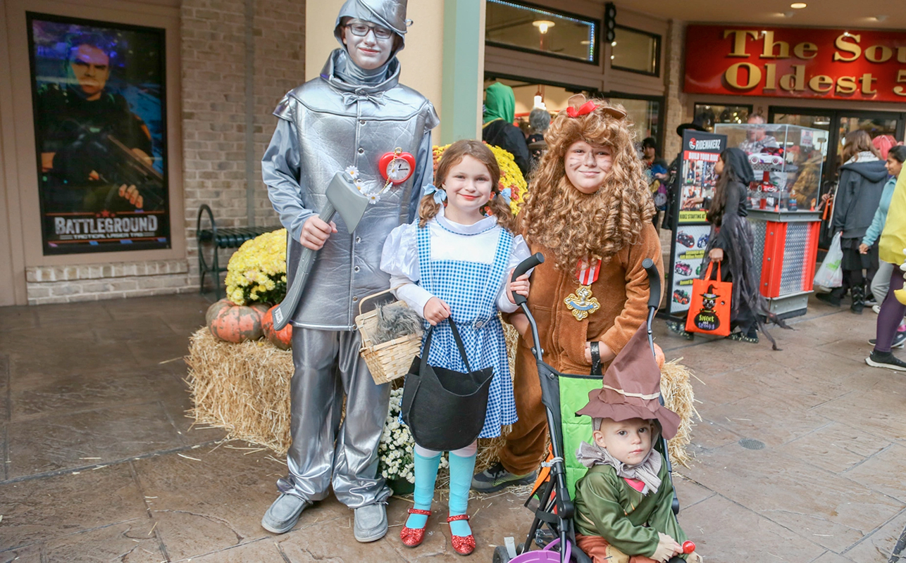 Free Halloween Trick-or-Treating at The Island | Pigeon Forge Family Halloween Event