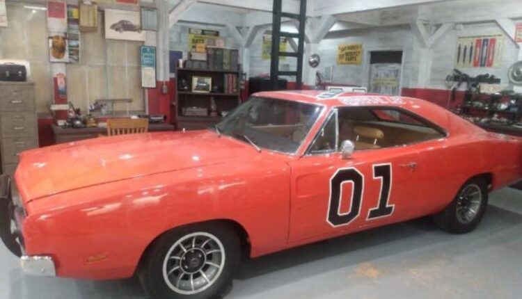 Get your picture taken in the General Lee at Cooter’s Place & Museum