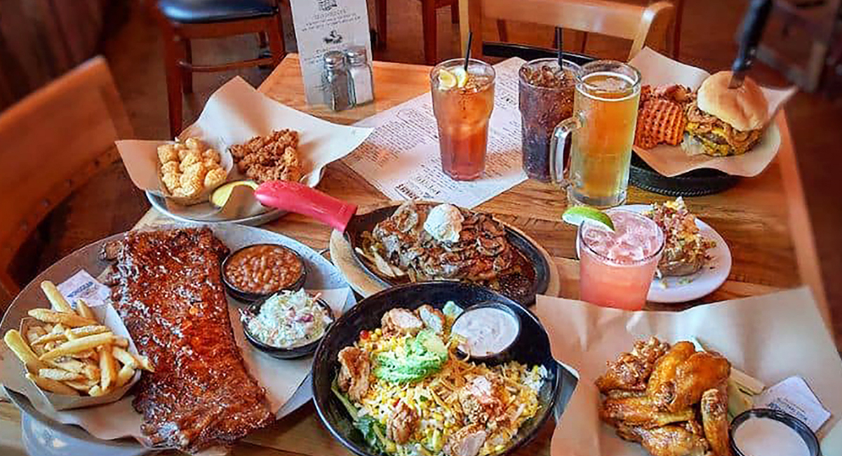 J.T. Hannah’s Kitchen is a family-style restaurant in pigeon forge tn