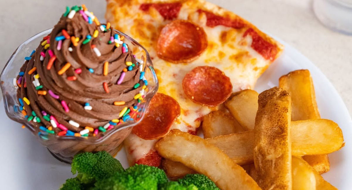 the Golden Corral in pigeon forge is perfect for kids and families