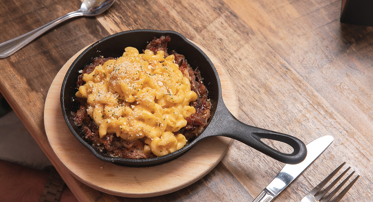 Puckett’s Pigeon Forge is perfect for kids and families