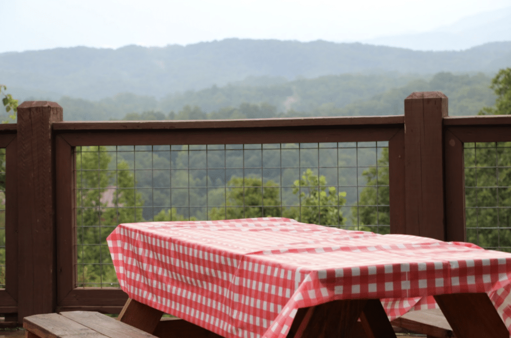 Dining Outdoors in Pigeon Forge