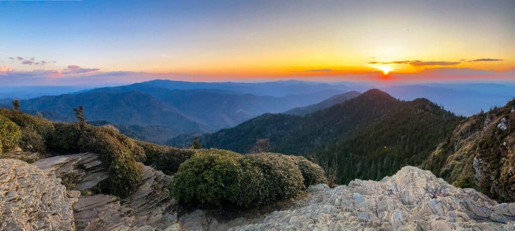 image of sunset on hike in Pigeon Forge