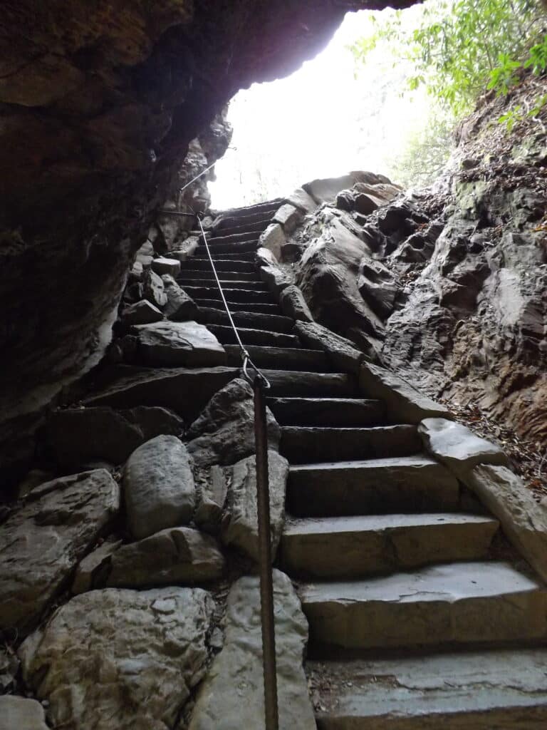 image of hiking trail in Pigeon Forge