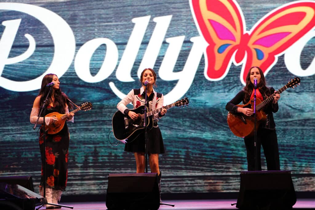 Dollywood's I Will Always Love You Music Festival - Trio, Again