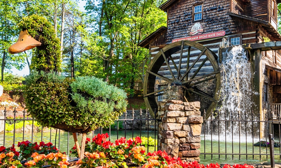 Dollywood Flower & Food Festival sculptures