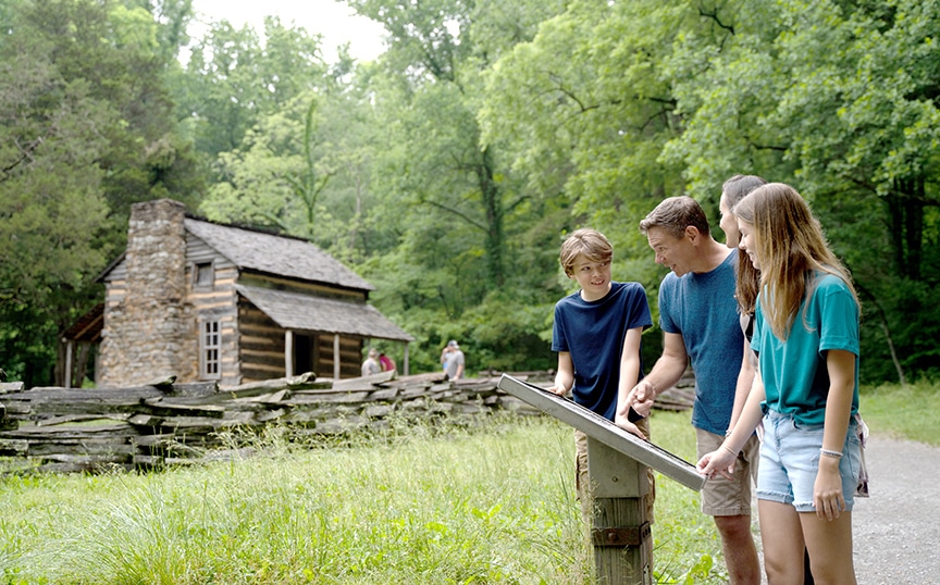 kid-friendly hiking trails in Great Smoky Mountains National Park