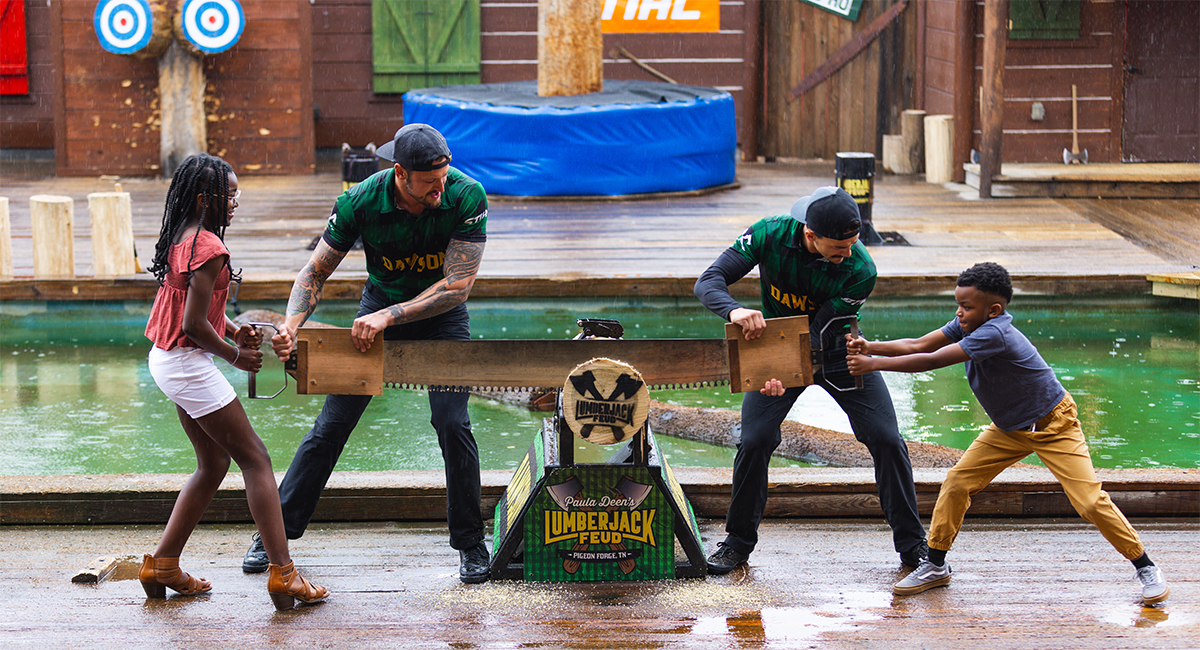 Paula Deen’s Lumberjack Feud Supper Show