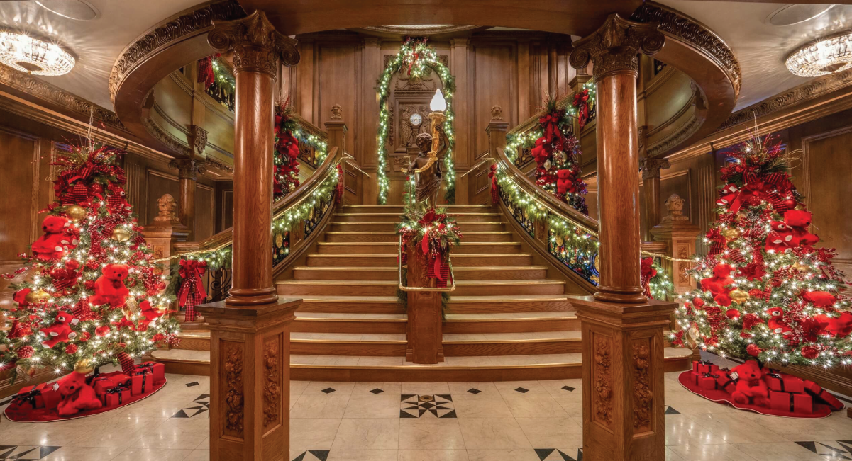 Christmas Arrives at the TITANIC