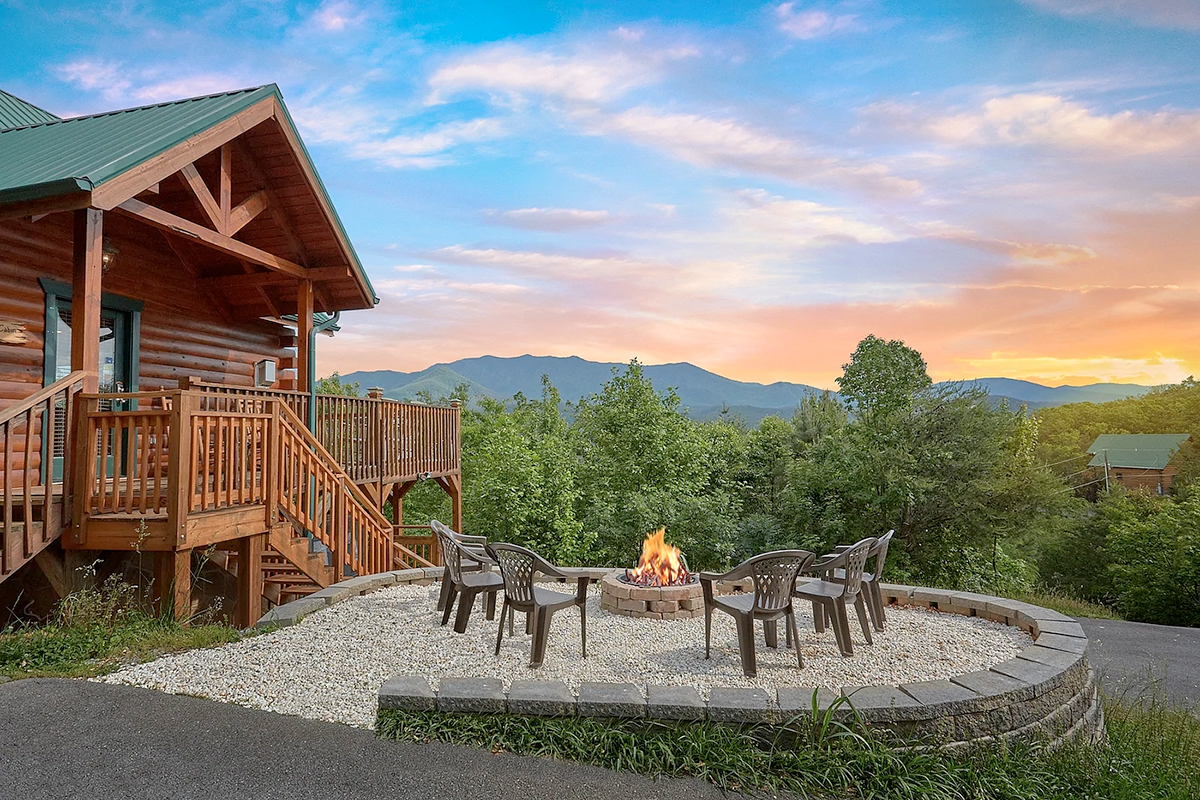 Find the Perfect Place to Stay with Cabins USA