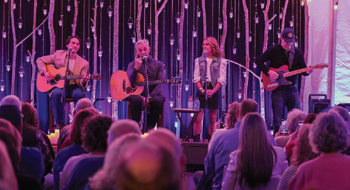 See captivating live performances during Dollywood’s Winter Music Series