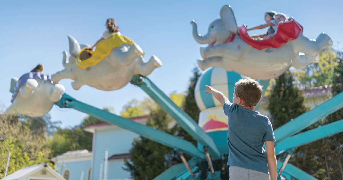 image of child at Dollywood 