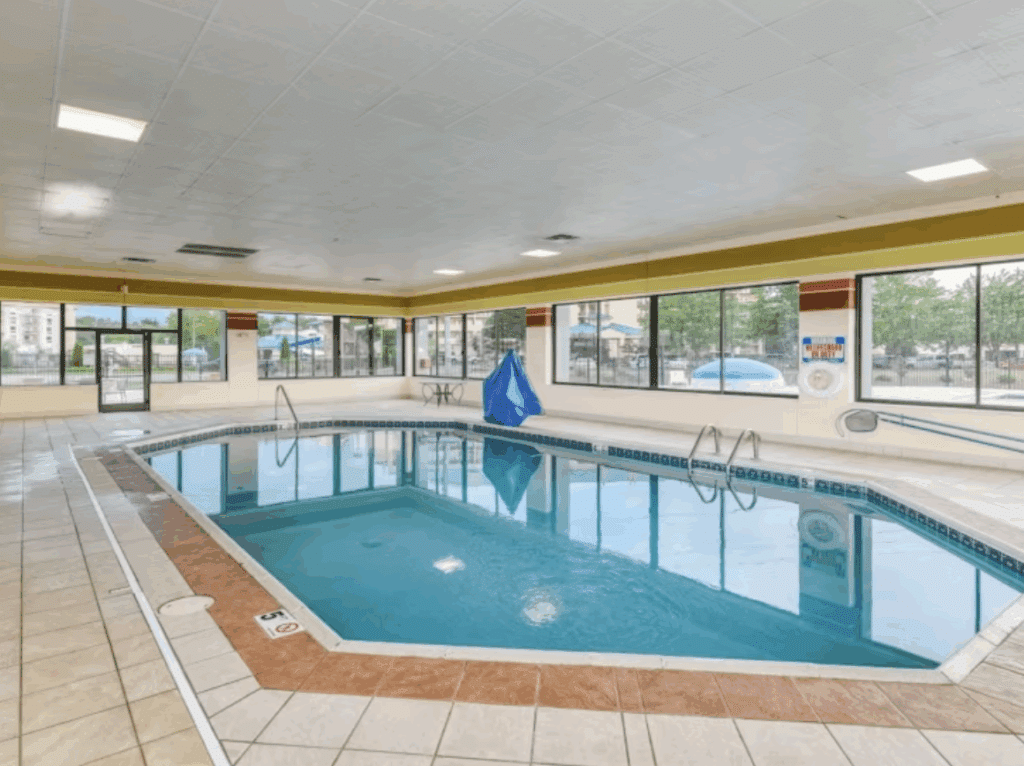 Holiday Inn Pigeon Forge Pet Friendly 34