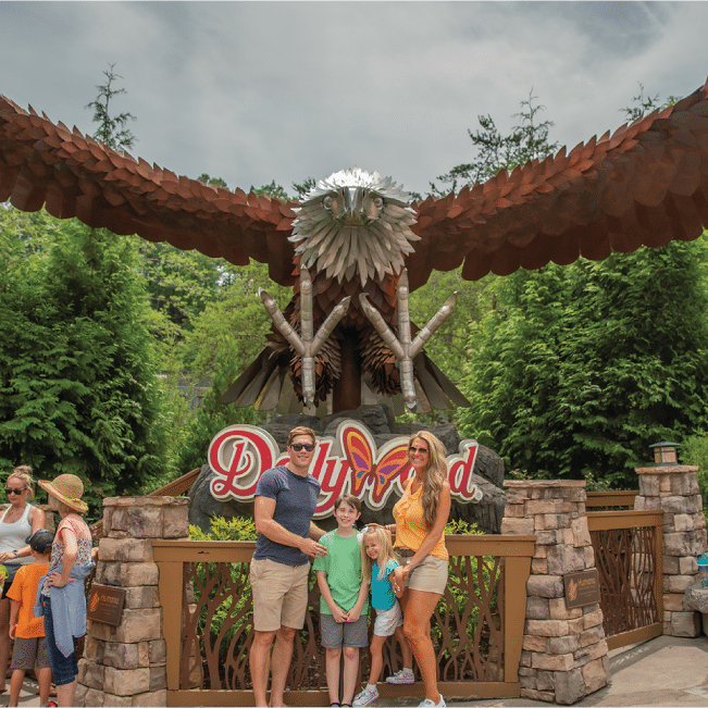 Enjoy family fun at Dollywood in Pigeon Forge tn image of family at Dollywood in Pigeon Forge tn