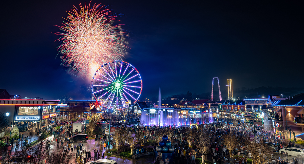 new years eve celebration at the island in pigeon forge